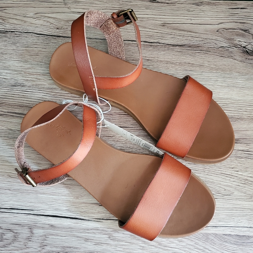 NWT Universal Thread Nyla Open Toe Ankle Sandals Cognac